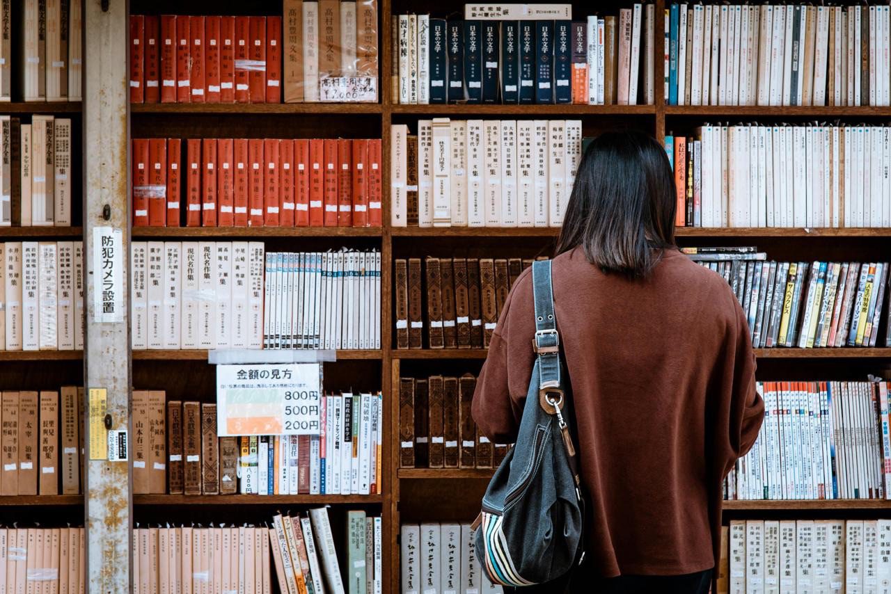 Understanding Impulsive Buying: 6 Key Triggers