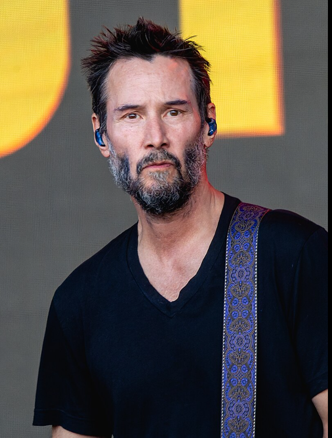 Here’s Why You Shouldn’t Follow Keanu Reeves on Substack or Social Media